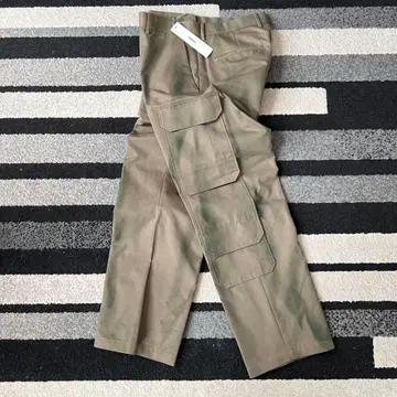 정가 46,200엔 THRAW 카고 팬츠