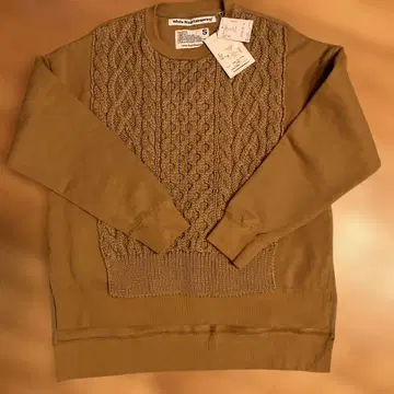 화이트 마운티니어링 케이블 짜임 스웨터 S 새상품 미사용 택 포함