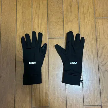 2XU 피트니스용 블랙 그로브