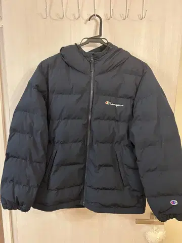새상품급 Champion 네이비 후드 부착 자켓
