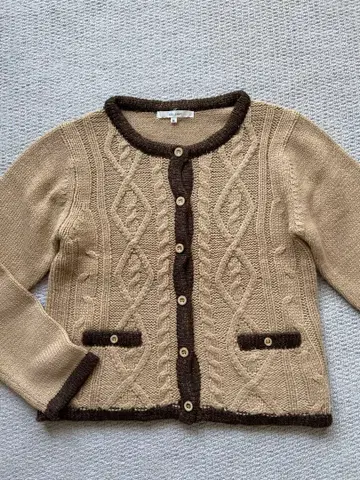 새상품급 노카라 가디건