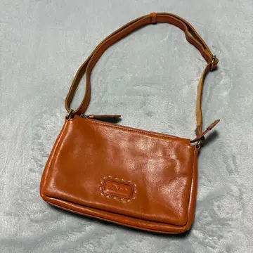 새상품급 다코타 숄더백 소가죽 오렌지 계열