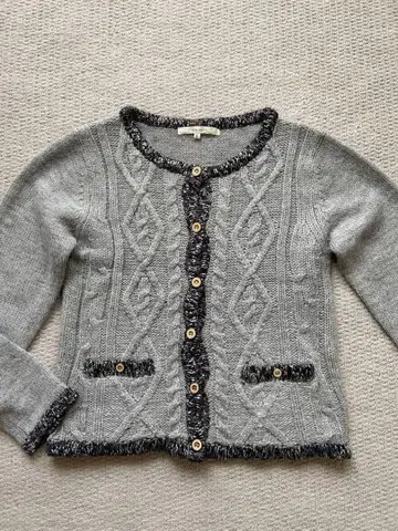 새상품급 노카라 가디건