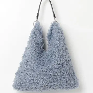 컬리 인조 모피 토트백 에멜 리파인즈