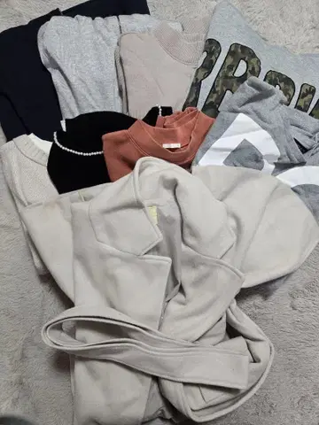 M 사이즈 가을/겨울 9점 묶음 판매 약간의 흠집 및 얼룩 있음