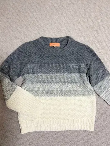 새상품급 수나우나 니트