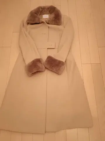 FOXEY 누트리아 롱 코트