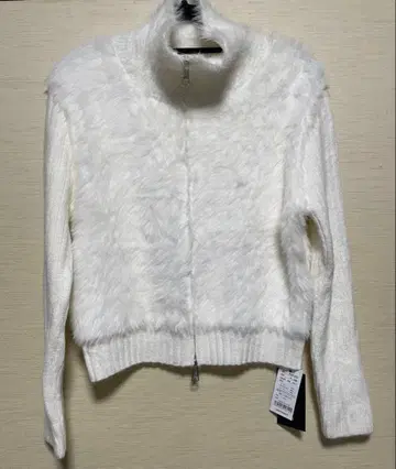 미사용 새상품 더블 지퍼 니트 아이보리