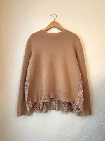 Mila Owen 미라 오웬 티셔츠 상의 레이스 프릴