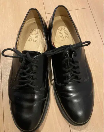 NATURALIZER 블랙 레이스업 슈즈