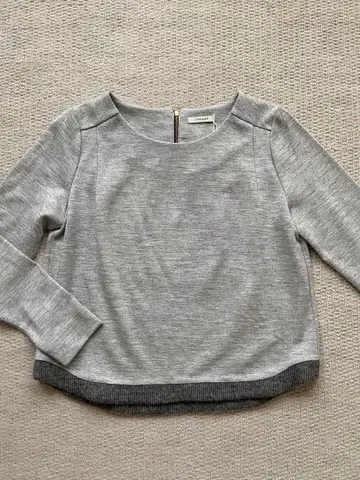 새상품 La TOTALITE 라토타리테 티셔츠