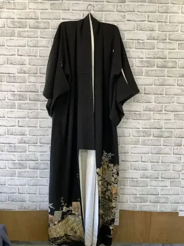 블랙 꽃무늬 자수 겉옷