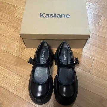 Kastane 블랙 멜리 제인 통굽 슈즈 36