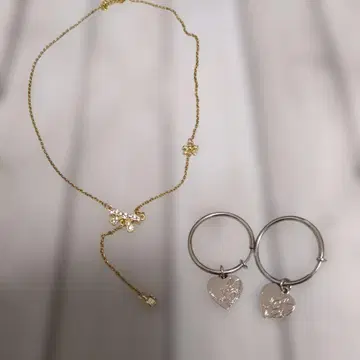 골드 목걸이와 디즈니 실버 귀찌 세트