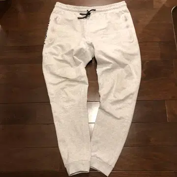 VANQUISH 조거 팬츠 그레이