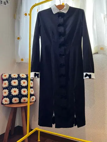 PAMEO POSE 리본 콜 드레스 블랙 긴팔 원피스