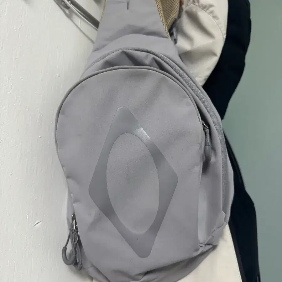 バッグ mschf RHOMBUS POCKET SLING BAG_BLUE GREY MSCHF] RHOMBUS POCKET SLING BAG_BLUE GREY ミスチーフ 正規品 韓国