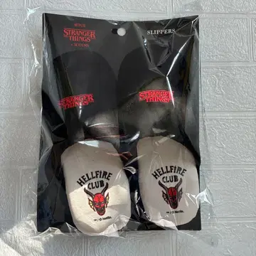 미개봉 새상품 쓰리코인즈 기묘한 이야기 슬리퍼 M 블랙