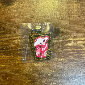 해즈빈 호텔 메탈 참 엔젤 더스트