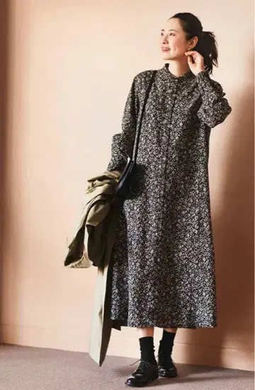 리브 인 컴포트 하마지와 콜라보 꽃무늬 원피스 MP