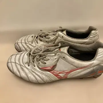 축구 스파이크 모나르시다 네오 3 엘리트