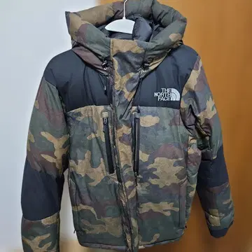 THE NORTH FACE 카모플라쥬 다운 자켓