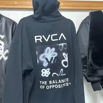 RVCA 블랙 후드 부착 후드티