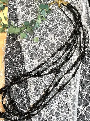 [J & R] 비즈 3연 스트랜드 목걸이 블랙