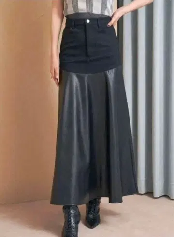 다리치 인조 가죽 롱 스커트 S 사이즈