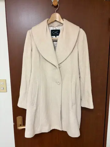 COUP DE CHANCE 베이지 코트