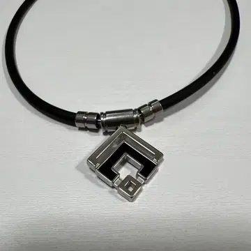 실버 블랙 목걸이