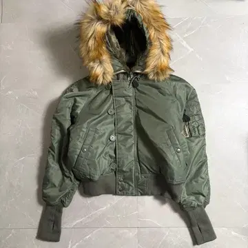 컨디션 최상 AVIREX n2b 플라이트 자켓 올리브 y2k