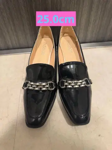 블랙 에나멜 로퍼 낮은 힐