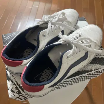 Vans 화이트/네이비/레드 스니커즈