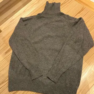 Phlannel Yak Knit 베이지 터틀넥 스웨터