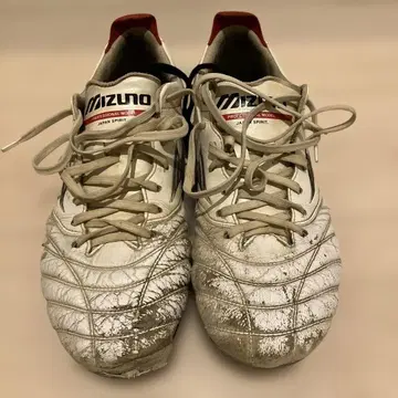 축구 스파이크 모렐리아 네오 4 중고품 25.5cm