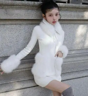 Darich 볼륨 퍼 니트 미니 원피스