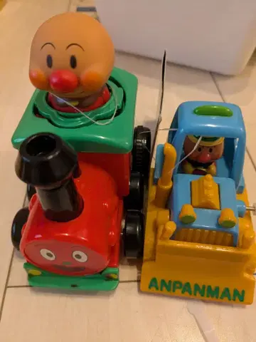 호빵맨 푸시 태엽 달려라! SL맨 우로쵸로 공사차 불도저