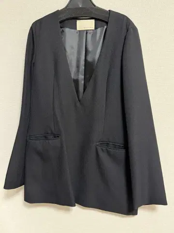 아에레 노카라 자켓 블랙