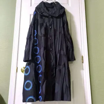 미사용 지우 센소유니코 롱 코트 아우터 그레이 블랙 블루 계열 도트
