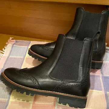 블랙 가죽 사이드 고어 부츠