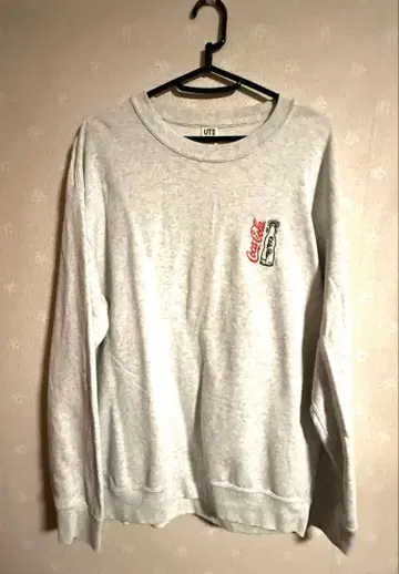 유니클로 키스 해링 코카콜라 맨투맨 L 사이즈