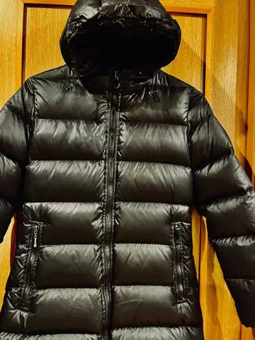 후드 부착 블랙 다운 롱 코트