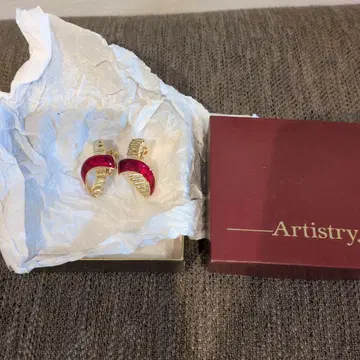 Artistry 빨간색 클립식 귀찌 빈티지