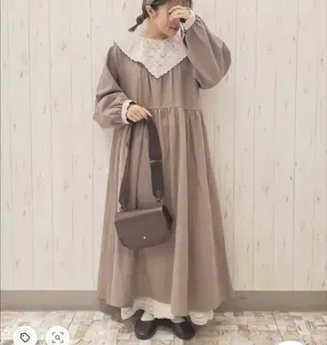 앞뒤 착용 가능한 처치 원피스 / 사만사 모스모스