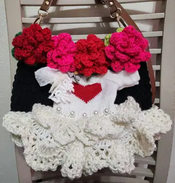 미니어처 니트 드레스 & 장미 모티브 숄더백 포테치노 사에라 벨파치