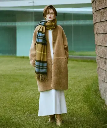 이번 시즌 allureville 알아바일 노카라 코트 투 블로킹 보아