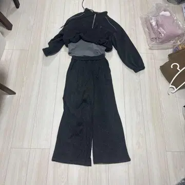 새상품 여성용 속기모 다크 그레이 셋업 집업