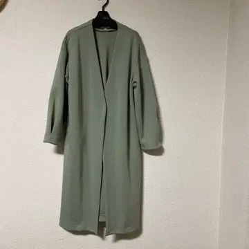 올리브 그린 롱 코트