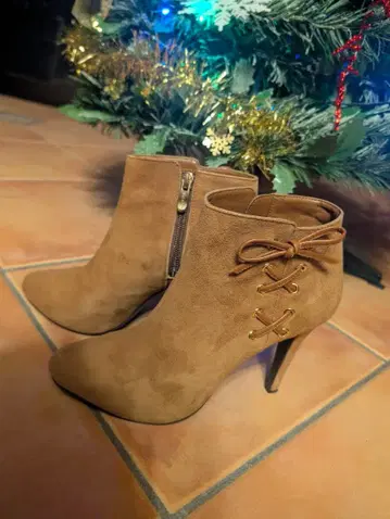 DIANA 숏부츠 브라운